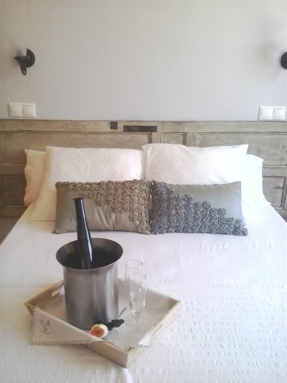 Hostal Royuela ภายนอก รูปภาพ